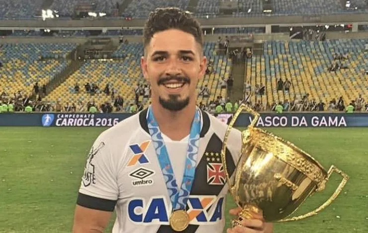 Ex-jogador do Vasco morre em acidente de carro no Rio de Janeiro