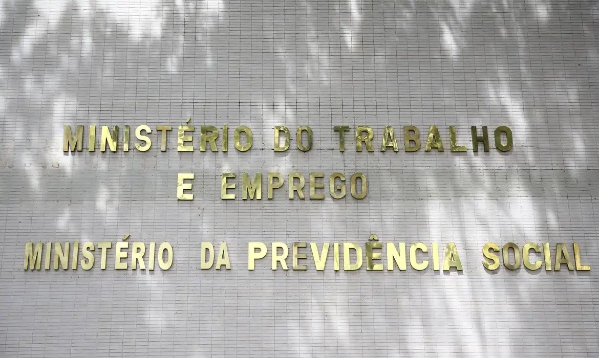 Com o retorno das atividades dos médicos, o INSS informou que quem precisar marcar atendimento. Foto: Marcelo Camargo/Agência Brasil