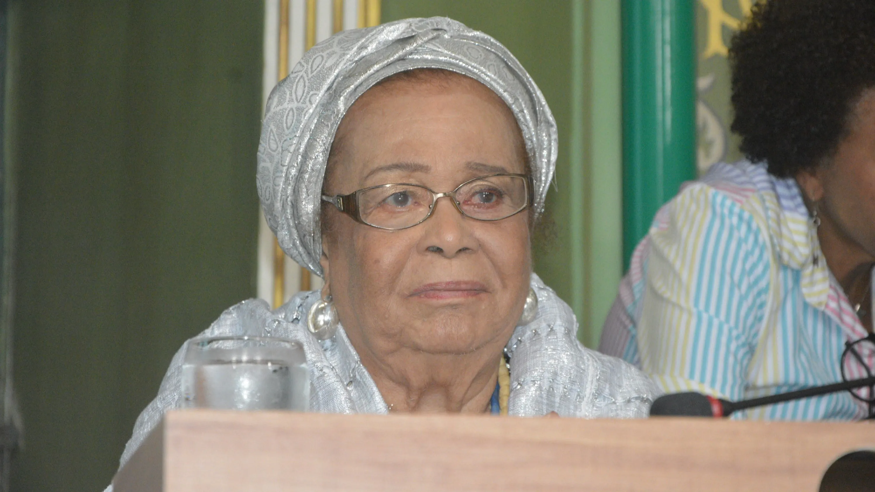 Enterro de Mãe Carmen do Gantois acontece neste sábado em Salvador