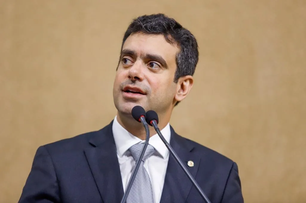 Tiago Correia cobra atitude enérgica do governo após invasões de terra no interior do estado
