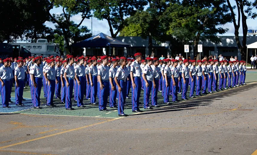 Quinze estados e DF aderem ao Programa das Escolas Cívico-Militares; Bahia ficou de fora 