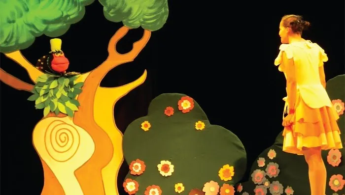 Espetáculo infantil “O Jardim de Clarilú” no Jorge Amado