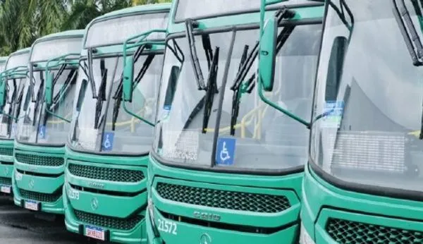 Rodoviários atrasam saída de ônibus e afetam 69 linhas em Salvador