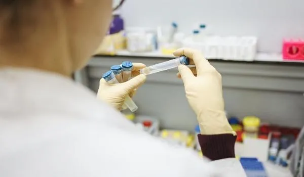 Rui anuncia ampliação do número de testagens para a Covid-19 na Bahia e esclarece "plano de retomada"