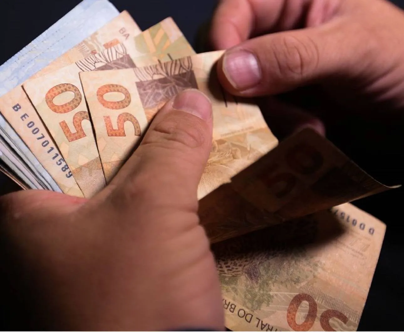 Com consulta liberada hoje, 2º lote de restituição do Imposto de Renda será pago no dia 30
