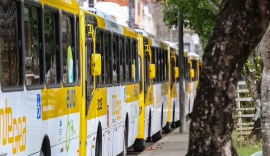 Ex-trabalhadores da CSN protestam por pagamento de direitos trabalhistas