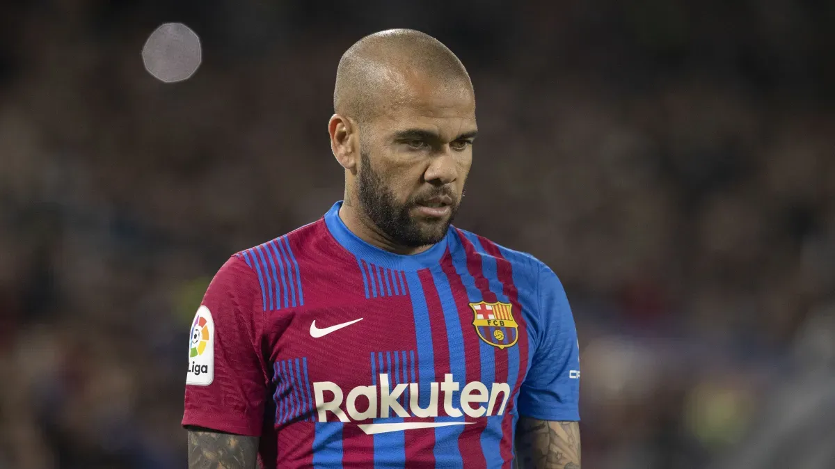 Justiça condena ex-mulher a prestar contas de dez anos a Daniel Alves