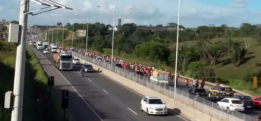 Integrantes do MST retomam marcha e chegam hoje ao CAB