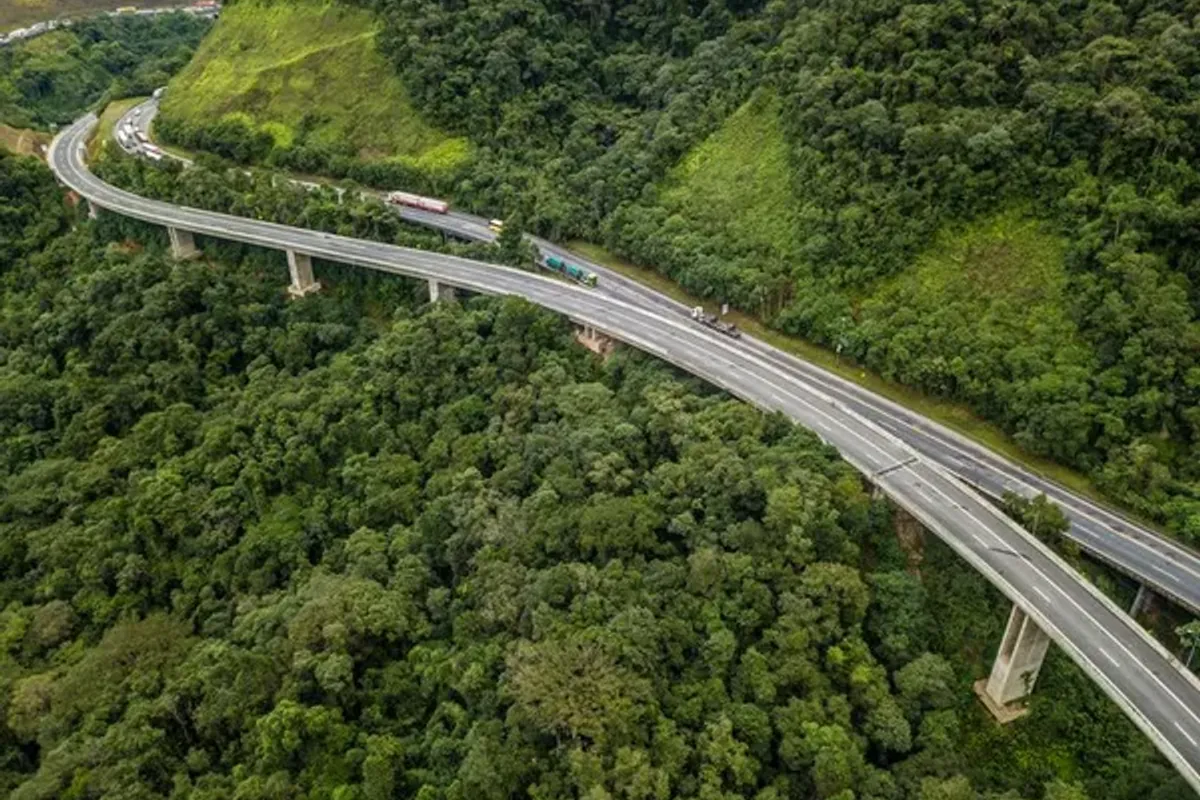 BR-116 &eacute; uma das rodovias federais mais movimentadas do Brasil. Foto: Reprodu&ccedil;&atilde;o
