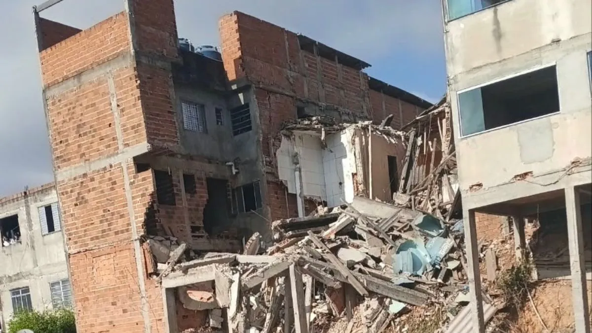 FOTOS: explosão de botijão de gás deixa 3 pessoas feridas e interdita 15 casas 