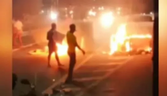 Moradores fecham Avenida Contorno em protesto após atropelamento em frente ao MAM