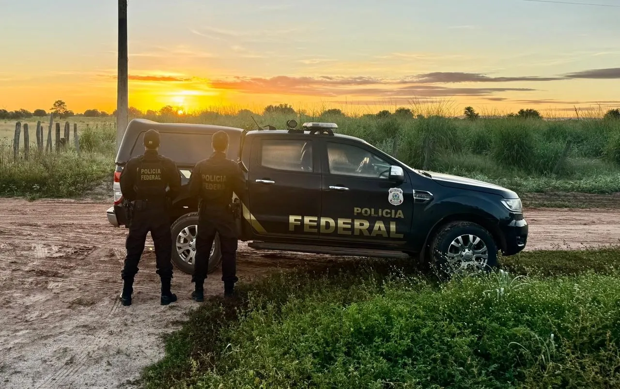 Operação da PF mira rede de abuso infantil e apreende 500 arquivos na Bahia