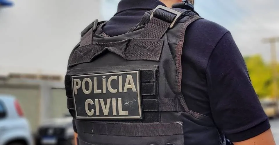 Dois homens são presos após invadirem casa e matar jovem de 20 anos em Feira de Santana