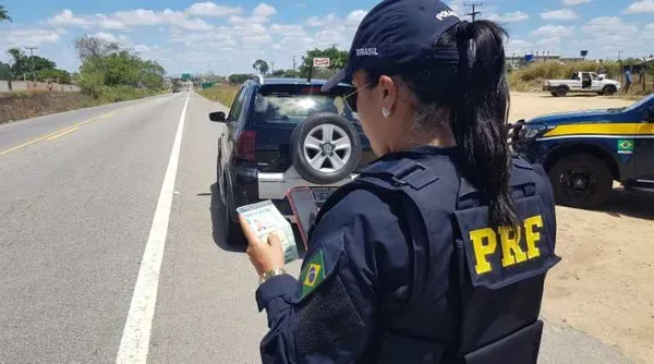 PRF registra 53 acidentes e 9 mortes no feriadão de Tiradentes na Bahia