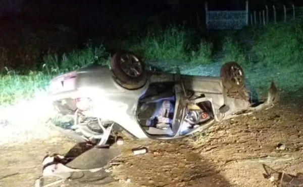 Pai e filha de 5 anos morrem em acidente durante viagem pela Bahia