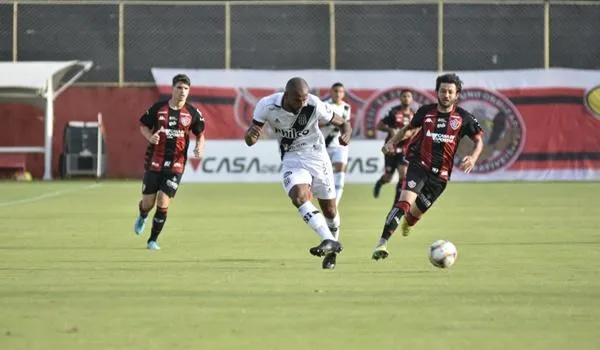 Jogo entre Vitória e Ponte Preta termina em empate sem gols no Barradão
