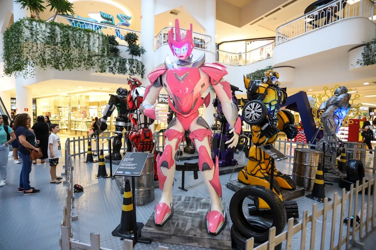 Shopping em Salvador recebe exposição de robôs gigantes; confira
