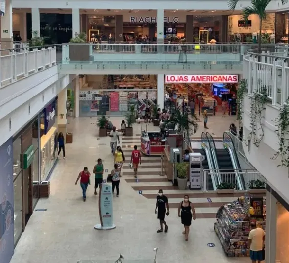 Lojas de shoppings poderão não funcionar aos domingos em Salvador