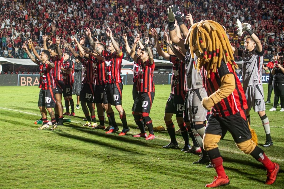 Vit&oacute;ria sofre Transfer Ban da Fifa. Foto: Victor Ferreira | ECV