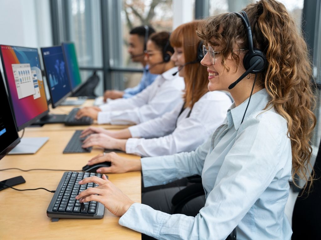 Dentre as vagas de emprego em Salvador e RMS nesta terça-feira estão: Consultor de vendas, Designer júnior, supervisor de telemarketing, auxiliar de montagem e auxiliar administrativo. Foto: Ilustrativa/Freepik
