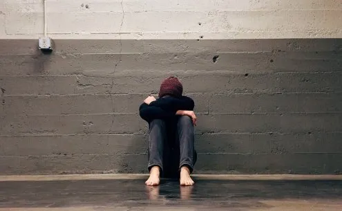 Algemas invisíveis: ansiedade na infância e adolescência