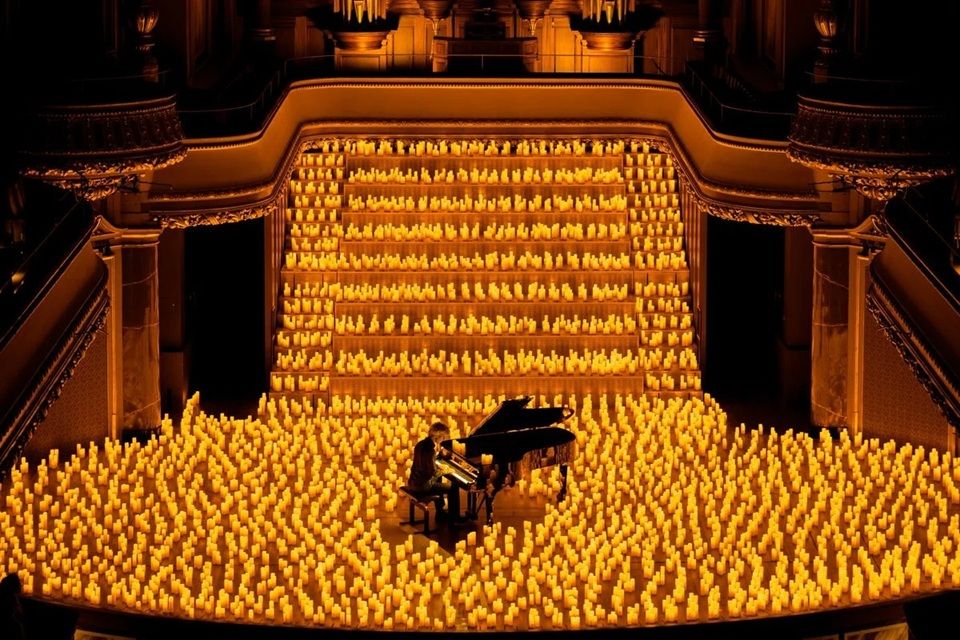 Salvador Recebe Show À Luz De Velas Em Palacete Centenário