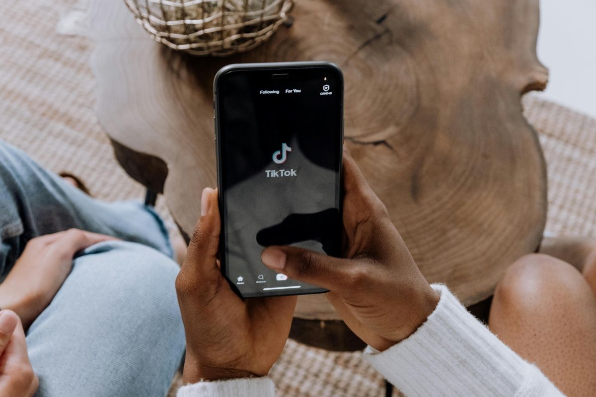 O menino de 12 anos morreu após inalar desodorante durante um desafio para a rede TikTok.Foto: Ilustrativa/Pexels