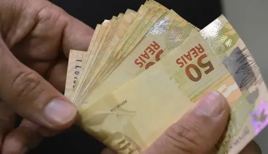 Mulher simula o próprio sequestro para pagar agiota e pede R$ 10 mil ao marido 