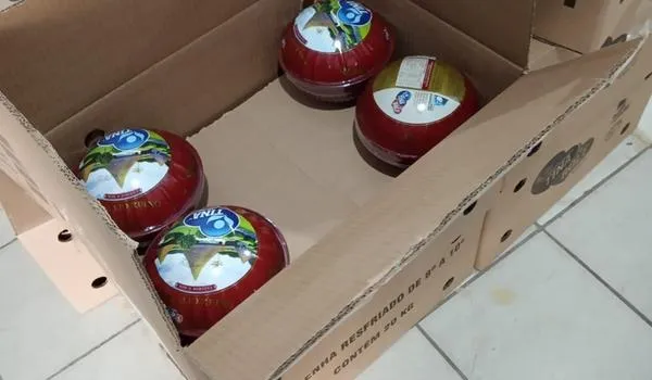 Prefeitura de Cachoeira compra R$ 538 mil em queijo e panetone e é alvo do MP para "priorizar seus débitos" 