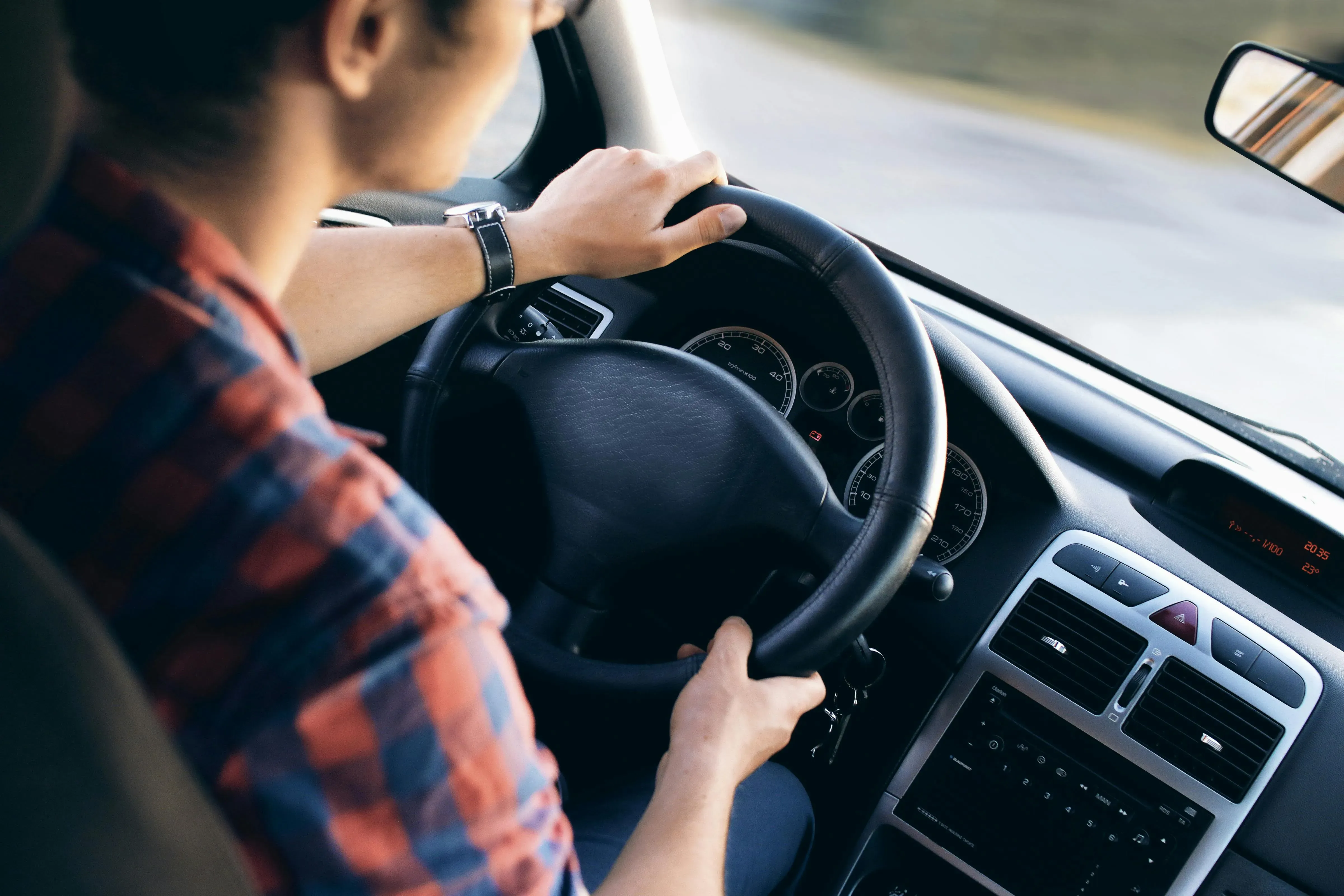 Governo aumenta limite de crédito para motoristas de app comprarem carro