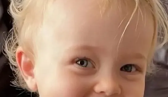 Mãe de bebê "fofinha" que virou meme critica exposição e se chateia; "distorcendo o que eu falei" 