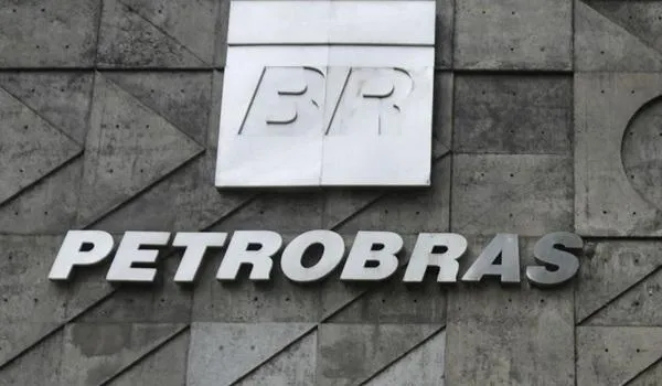 Gasolina de 'má qualidade' pode ter afetado aviões de pequeno porte; Petrobras interrompe fornecimento