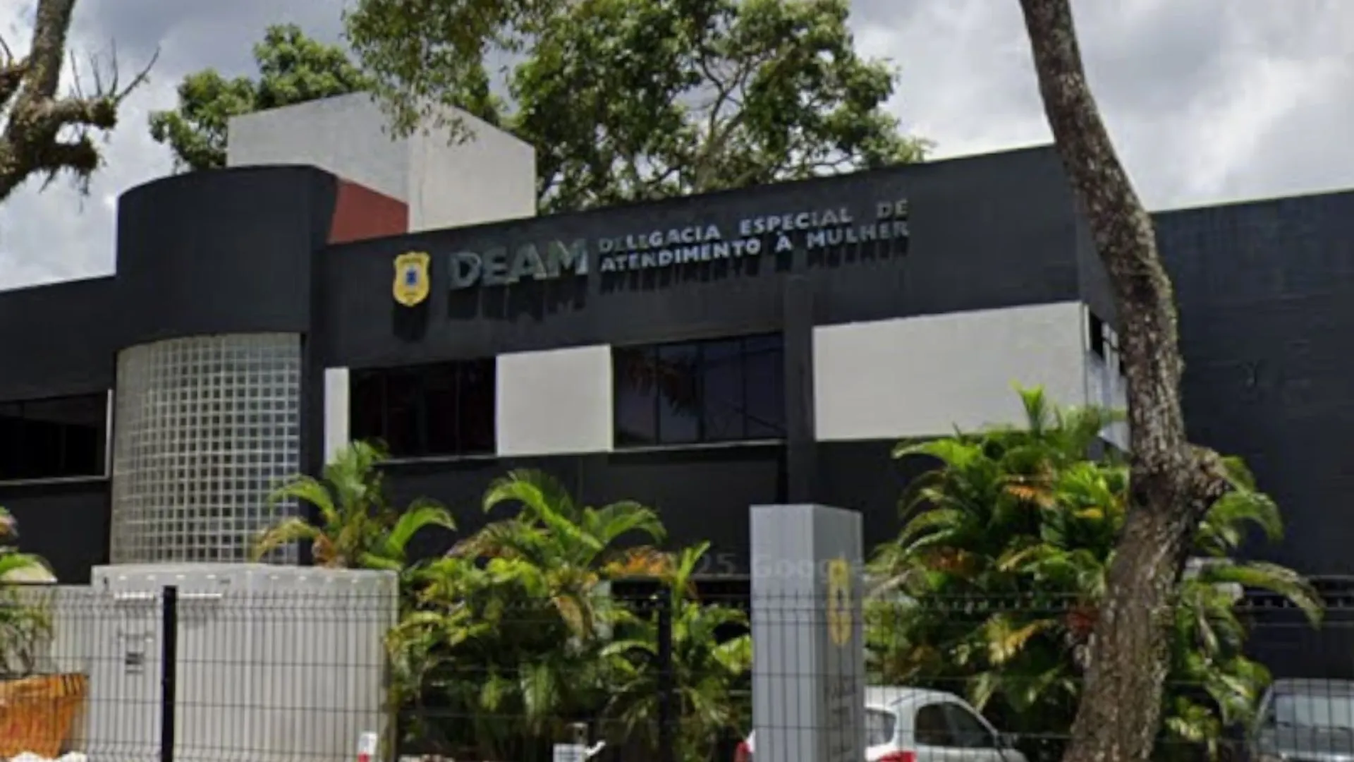 Jovem é estuprada durante viagem de moto por aplicativo em Salvador