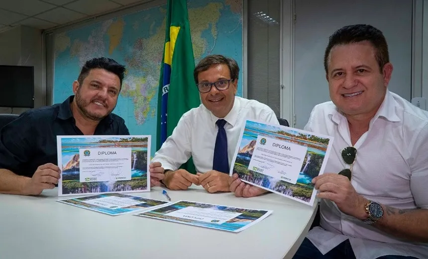 Bruno e Marrone recebem o título de Embaixadores do Turismo Brasileiro