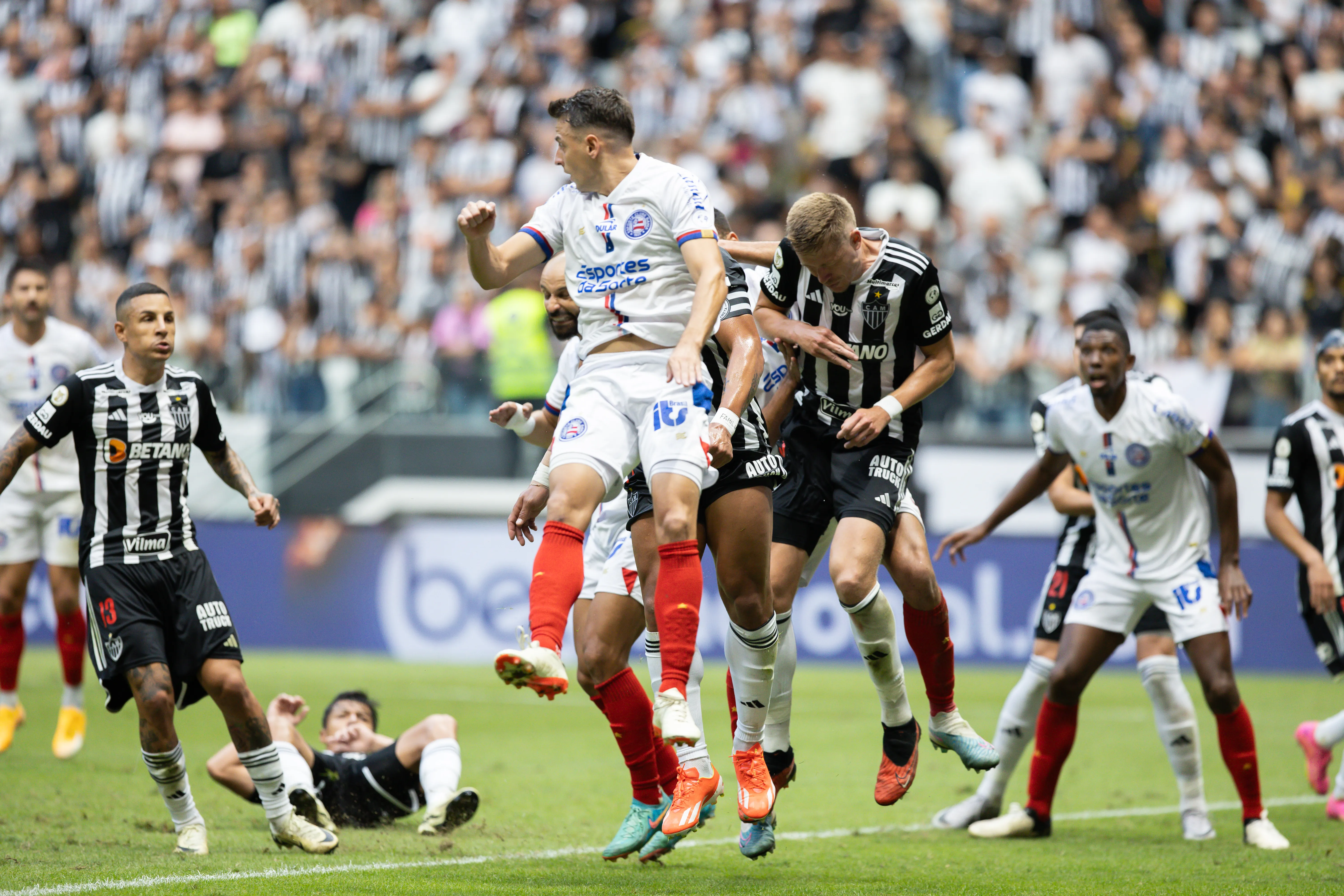 Bahia arranca empate com Atlético-MG fora de casa e mantém vice-liderança provisória do Brasileirão