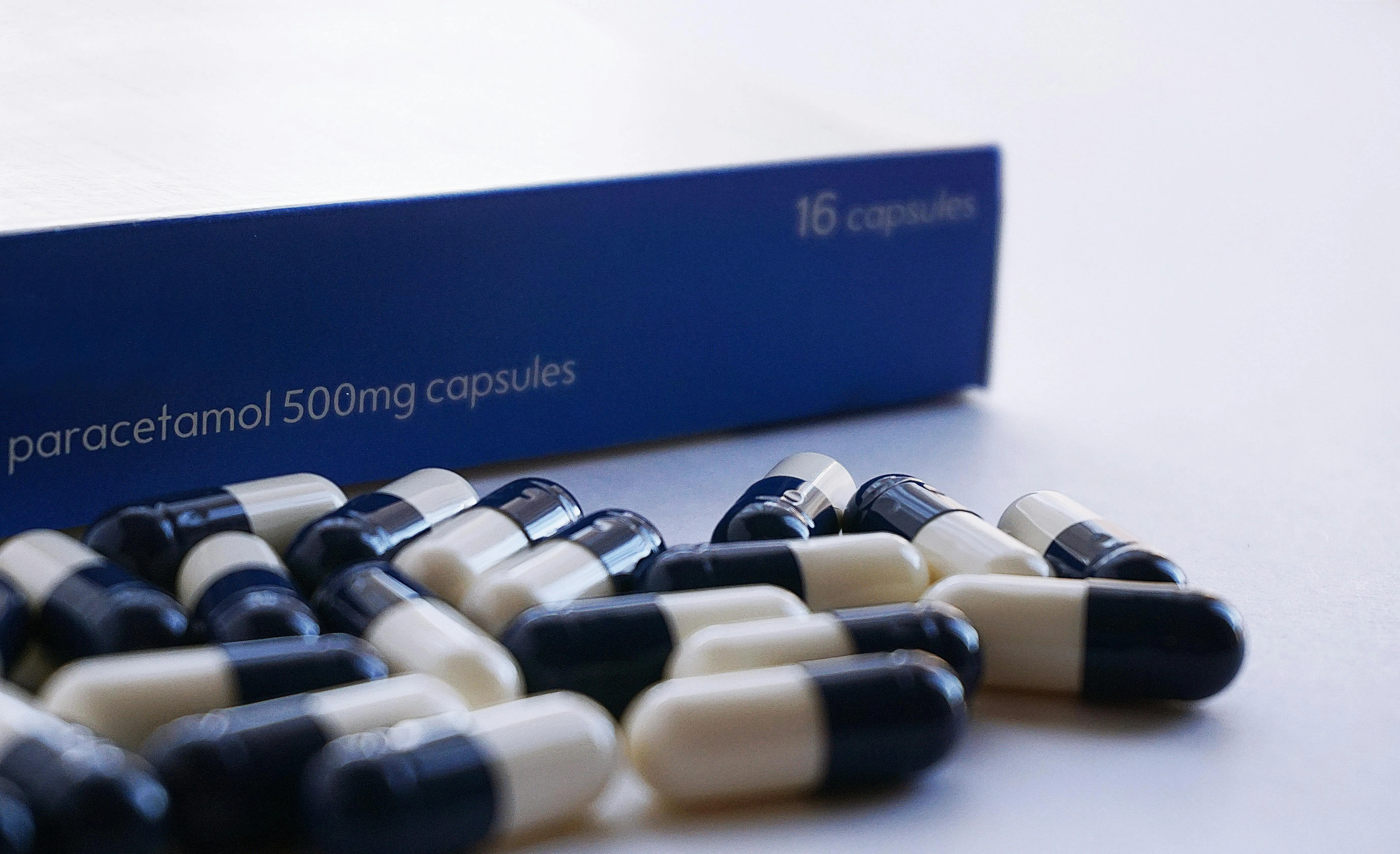 Anvisa nega relação entre uso de paracetamol e autismo: 'Não há registros'