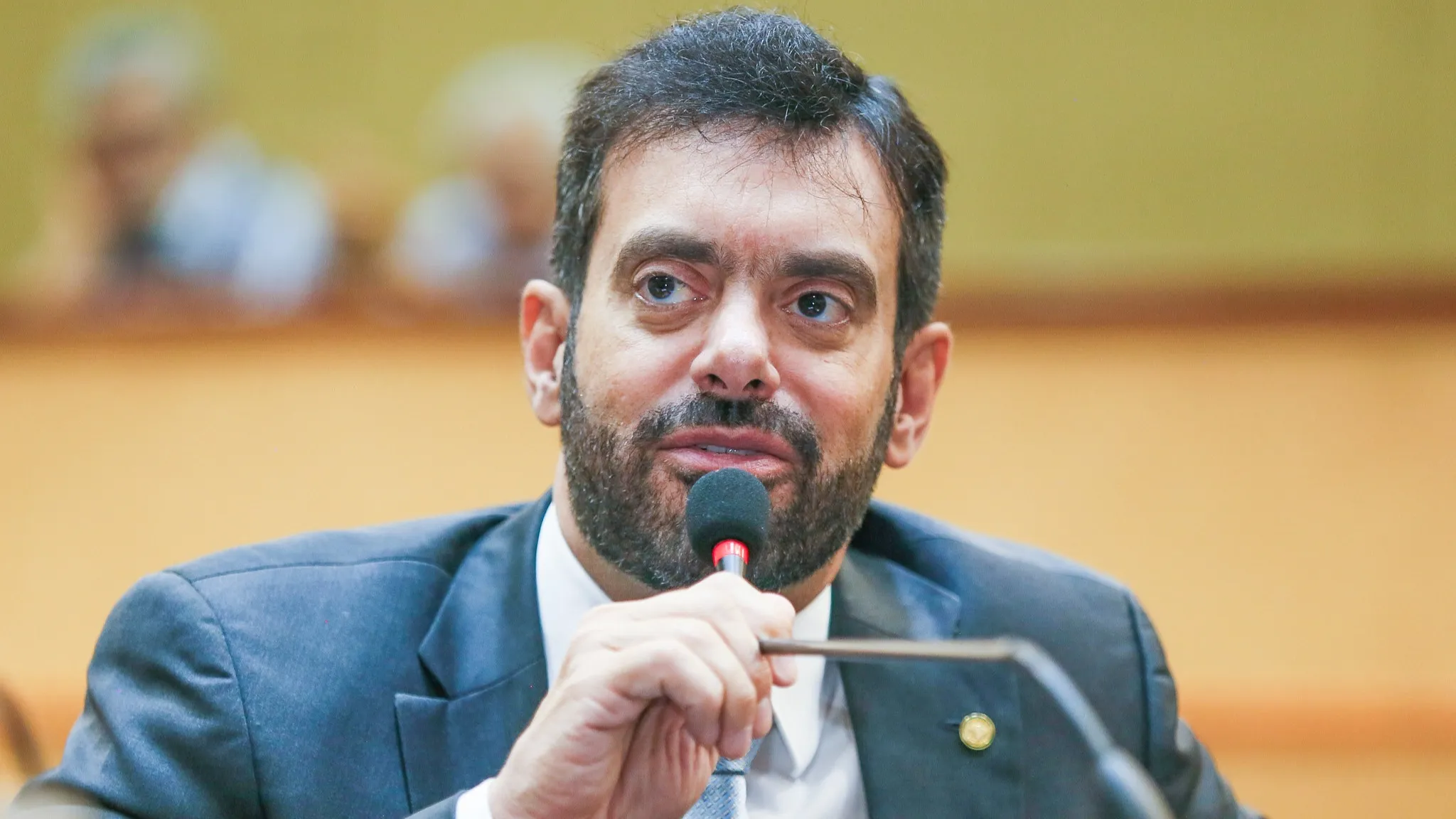 Tiago Correia pede requalificação de escadarias em Campinas de Brotas