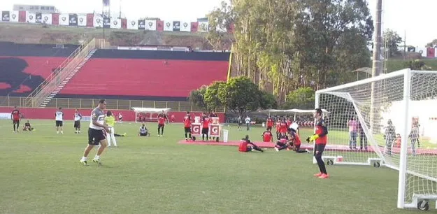 Técnico interino promove alterações no Vitória que enfrenta o Bragantino hoje pela Série B