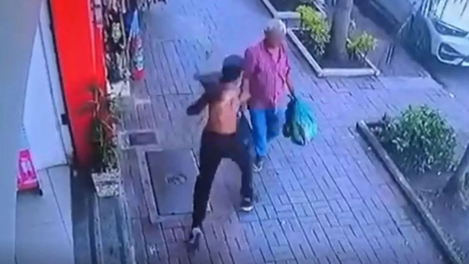 Idoso é agredido com soco no rosto em São Paulo. Foto: Redes sociais 