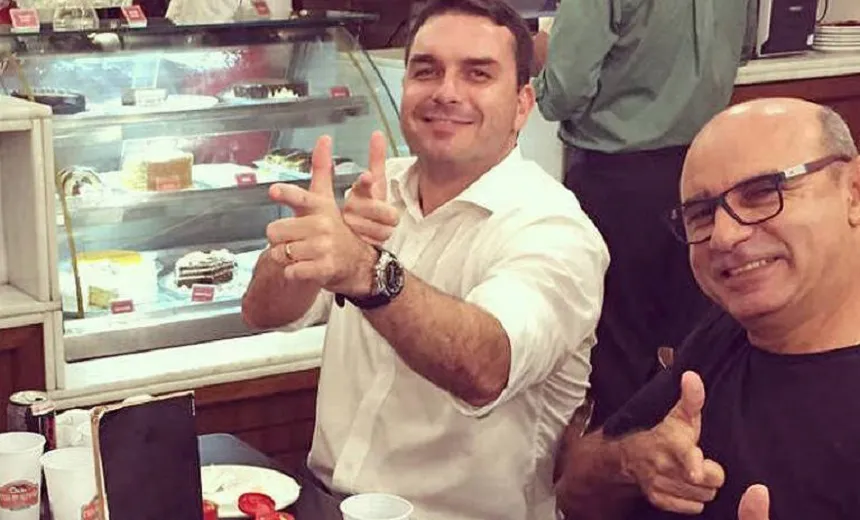 Ex-assessor de Flávio Bolsonaro falta depoimento pela segunda vez