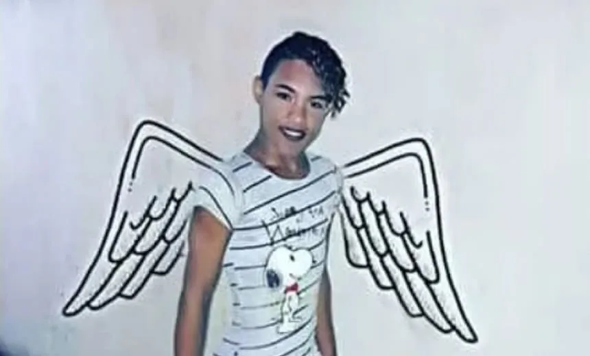 Jovem travesti é executada com tiros no rosto no Centro de Camaçari