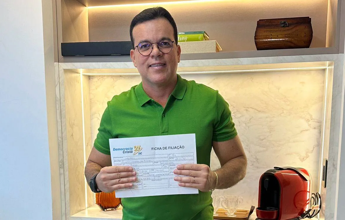 Vereador de Salvador anuncia filiação ao DC e confirma apoio à reeleição de Bruno Reis