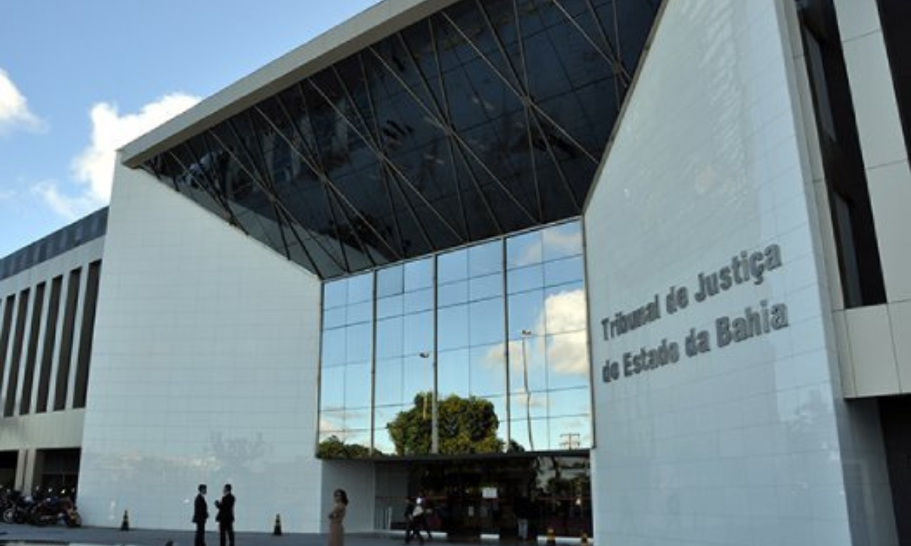 Servidores do TJ-BA declaram paralisação por tempo indeterminado.Foto: Divulgação | OAB