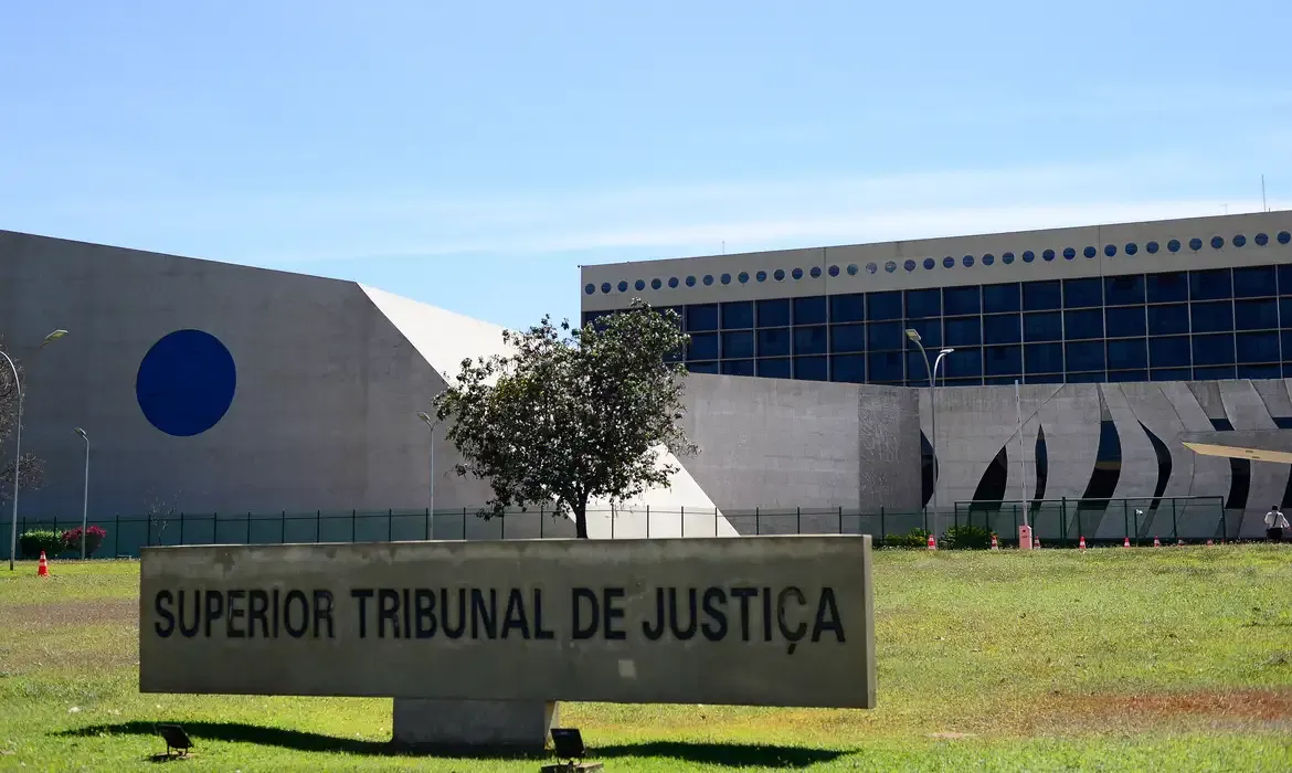 Aborto legal negado a adolescente de 13 anos que foi estuprada é autorizado pelo STJ