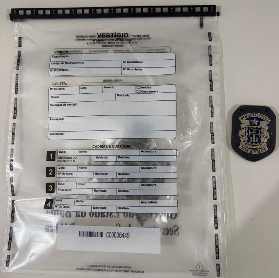 Durante a opera&ccedil;&atilde;o, drogas foram apreendidas e o suspeito acabou autuado em flagrante por tr&aacute;fico.| Reprodu&ccedil;&atilde;o: Pol&iacute;cia Civil
