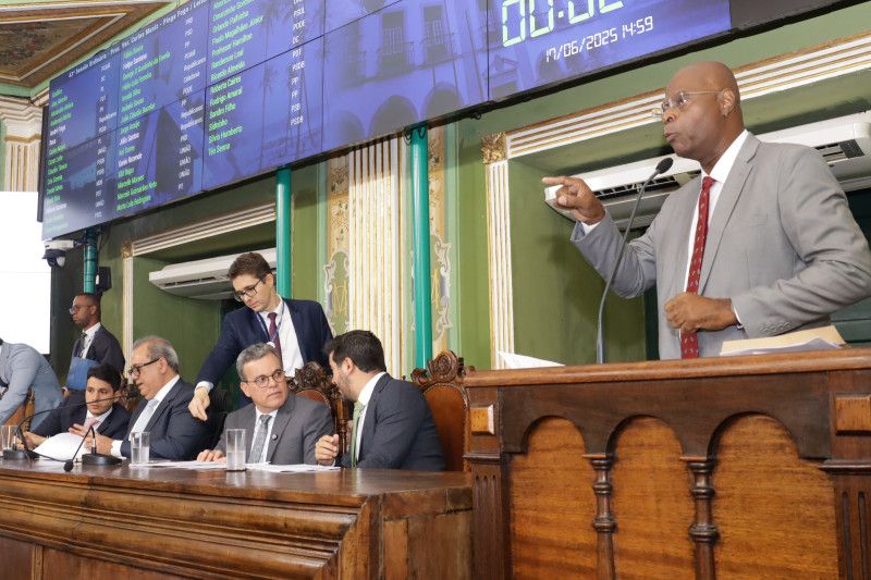 Após invasão, oposição alega sofrer represália em votação de projetos / Antonio Queiros/ CMS
