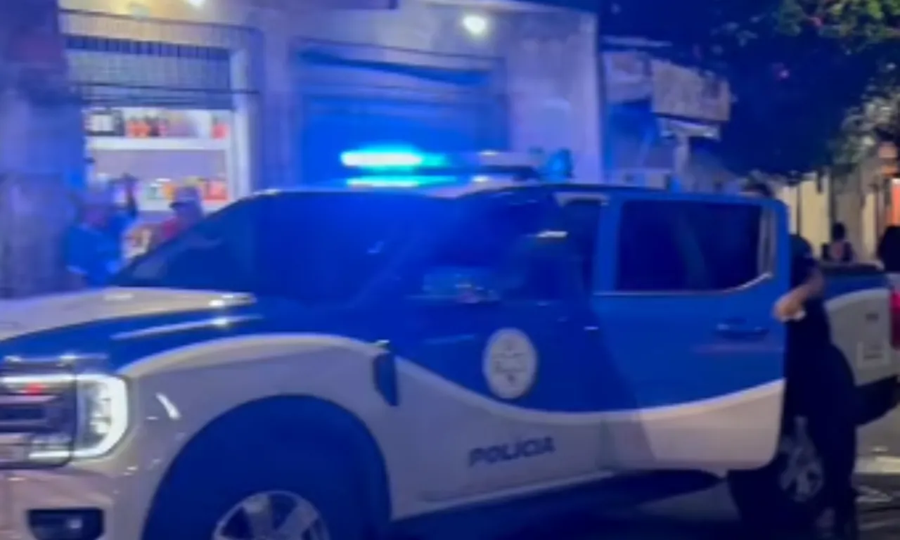 Motociclista é morto a tiros no meio da rua em Feira de Santana