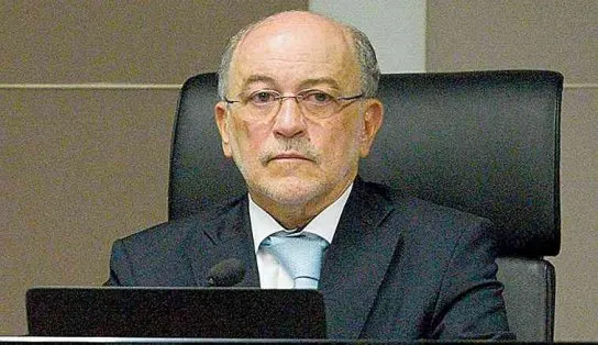 Ministro baiano do TCU toma decisão que pode beneficiar cliente do filho advogado