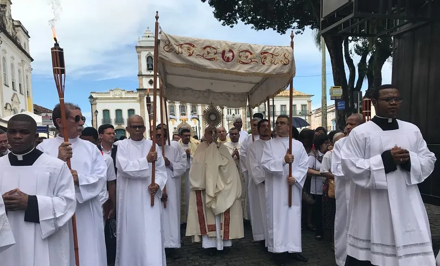 Paróquias da Arquidiocese de Salvador celebram hoje a Solenidade de Corpus Christi