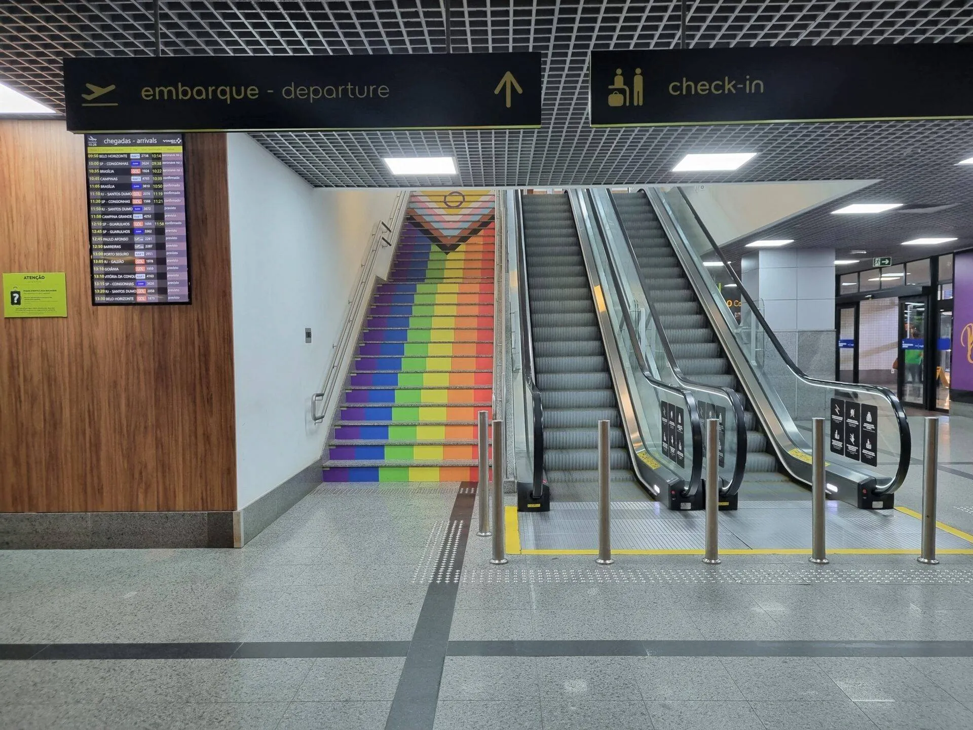 Dia do Orgulho LGBTQIAPN+: aeroporto de Salvador tem atrações musicais na quarta (28) e quinta (29) para celebrar data